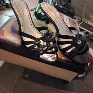 Predictions Black Heeled Shoes with Strappy Design